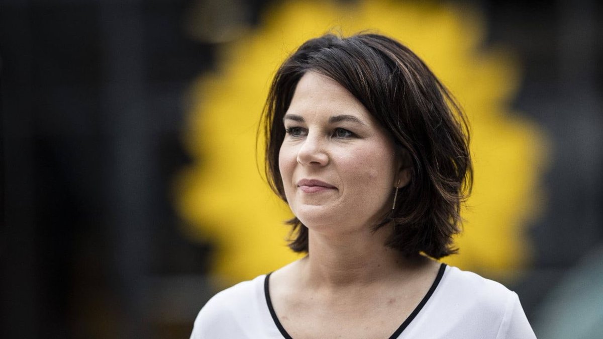 Meine Prognose für die #Landtagswahlen: Am Sonntag werden in Bayern und Hessen zwei Frauen zur Ministerpräsident*in gewählt! <a href="/KathaSchulze/">Katharina Schulze</a> <a href="/NancyFaeserSPD/">Innenministerin Nancy Faeser (PARODIE)</a>