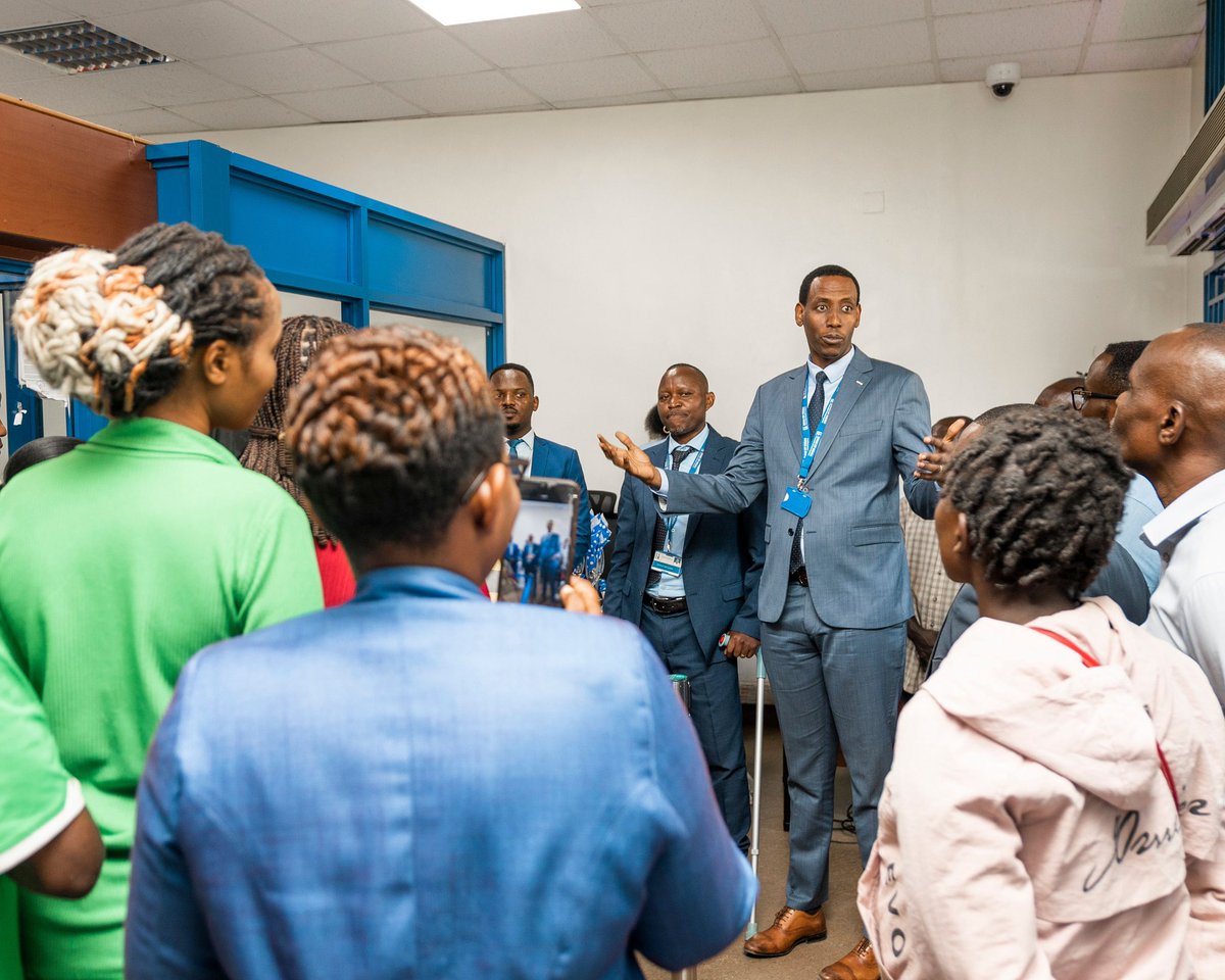 BankofKigali's tweet photo. #CustomerLoveWeek extends its reach to Rubavu! Yesterday, our Chief Information Officer, @EvequeM, joined the celebration with our valued customers in Rubavu. He personally visited selected customers to convey our appreciation for their trust in us. #BKCares https://t.co/WbzaZVQON0