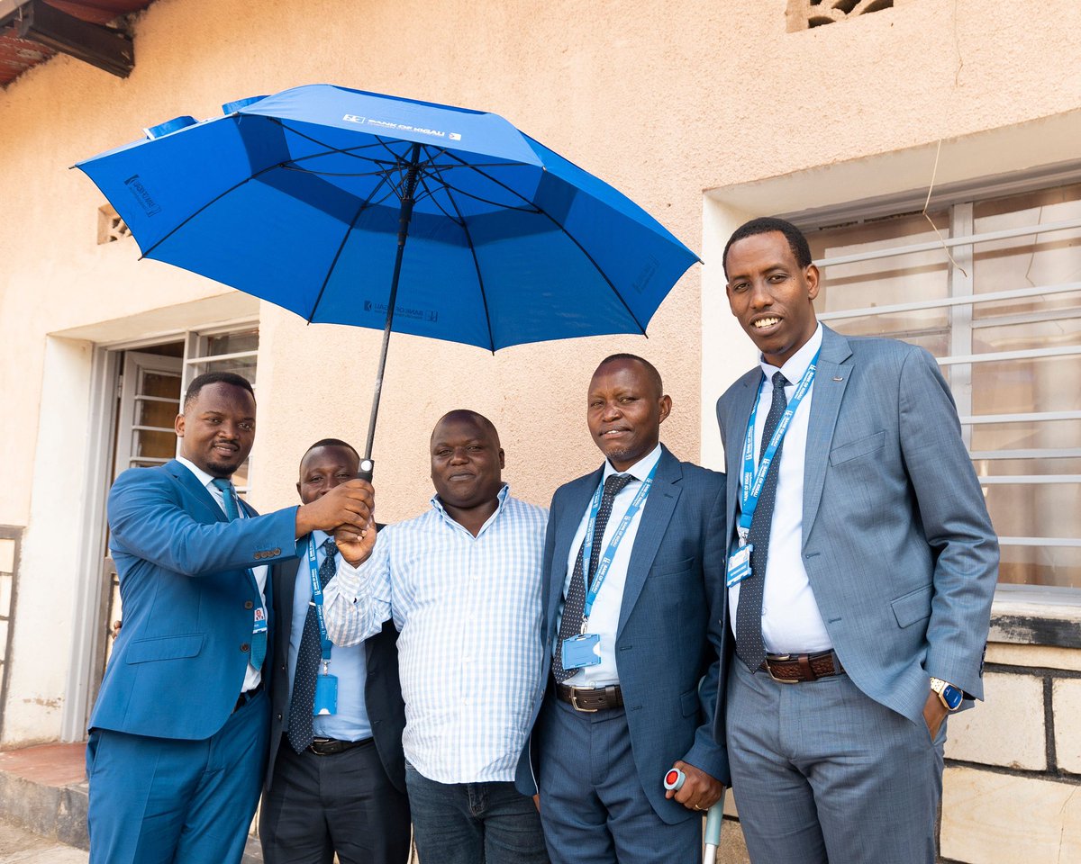 BankofKigali's tweet photo. #CustomerLoveWeek extends its reach to Rubavu! Yesterday, our Chief Information Officer, @EvequeM, joined the celebration with our valued customers in Rubavu. He personally visited selected customers to convey our appreciation for their trust in us. #BKCares https://t.co/WbzaZVQON0