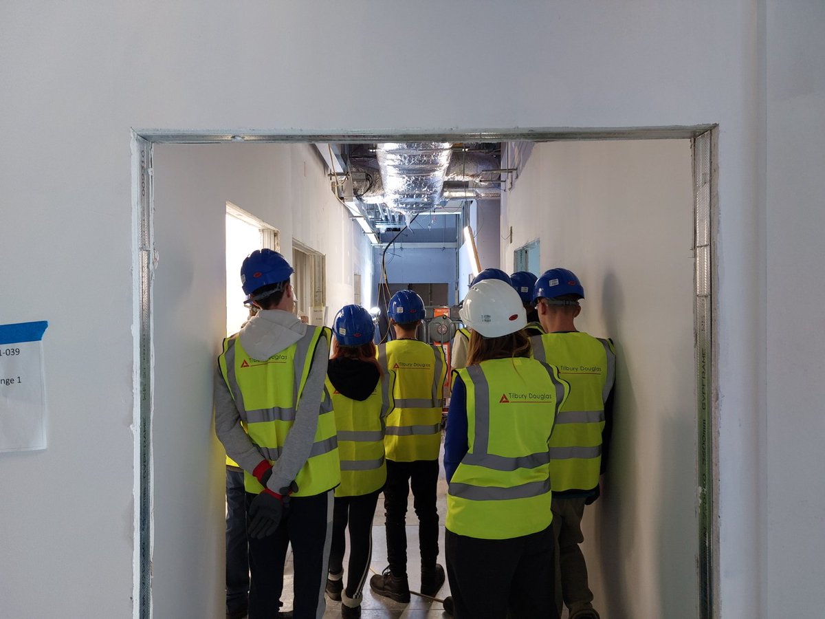 It's been a busy couple weeks welcoming students on site at South Walks House. Thank you to the art students from @inspiredAUB, and Yr 10 and 11 from The Compass School in Weymouth for visiting ⭐️

#socialvalue #construction #TeamDCH #careers