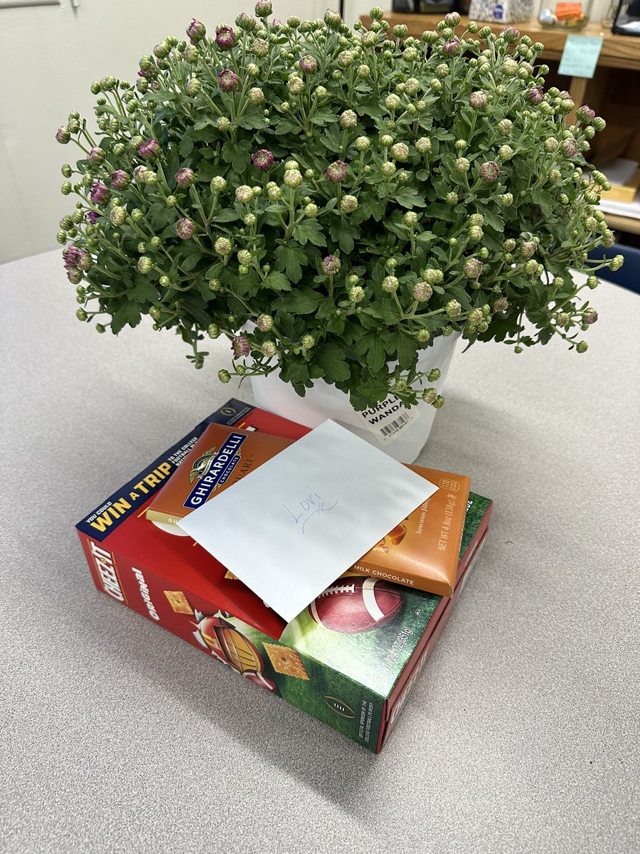 Feeling the 💙 <a href="/LPSFranklinElem/">Franklin Elementary</a> on Coaches Day! So grateful to work with such amazing educators in such a wonderful school.