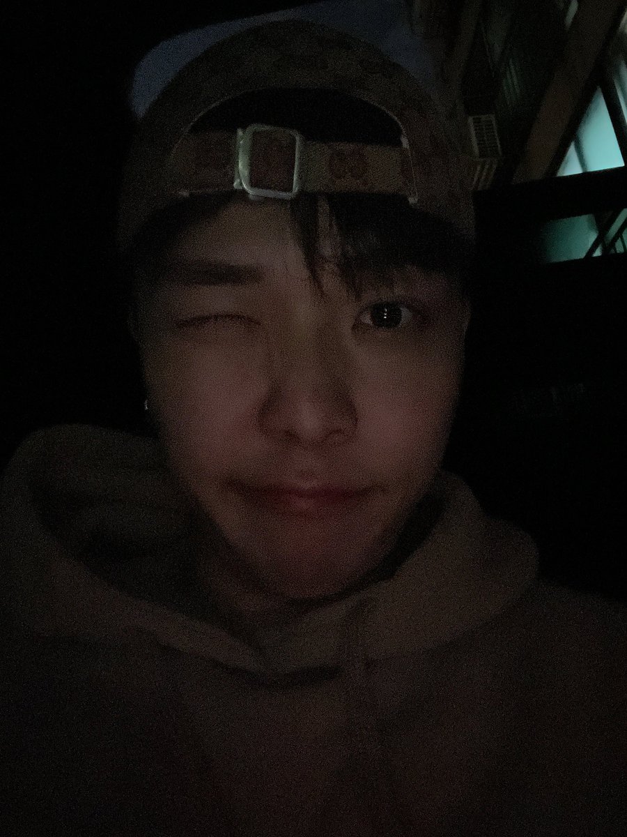 지니지니 (@alphabat_jin) on Twitter photo 