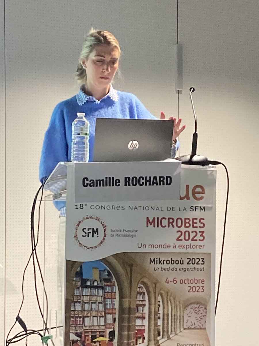 LG_LoicGuillot's tweet photo. Bravo Jeanne @Jeanne_big et Camille @CamilleROCHARD2 ! pour vos présentations sur Aspergillus fumigatus @SFMicrobiologie #microbes2023 et le prix de la meilleure photo pour Camille « feux d’artifice d’A. fumigatus !! #fungi https://t.co/N0bWusd08k