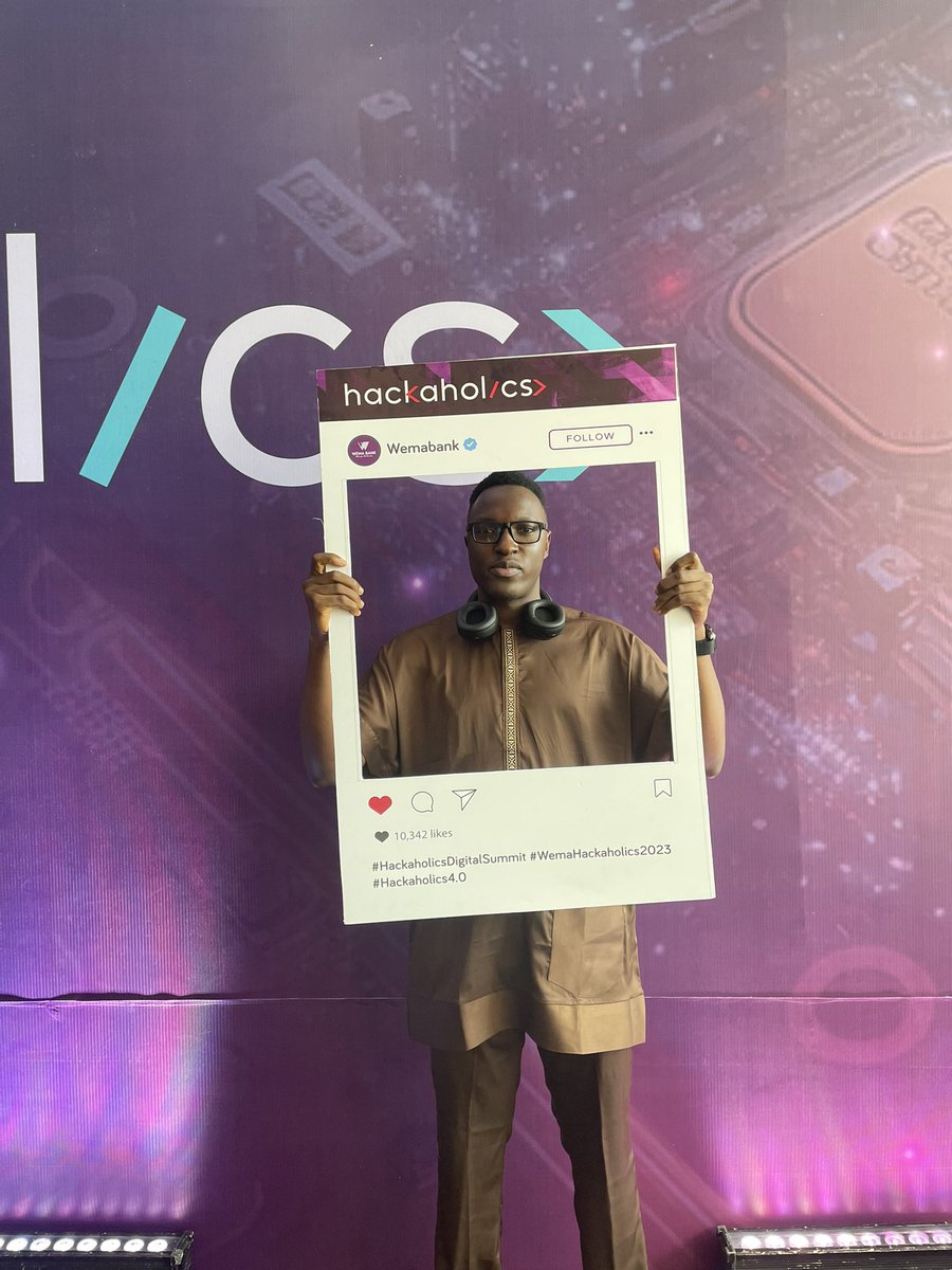 Daviowhite's tweet photo. Lagos, I’m here at Hackaholics 💛

#hackaholics https://t.co/oTWMZu5Ojb