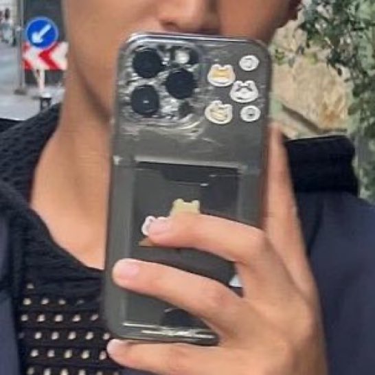 shuafairy_'s tweet photo. Rasanya yang miskin aku, kenapa phone mingyu camni😭 https://t.co/H0m5IWU3jJ