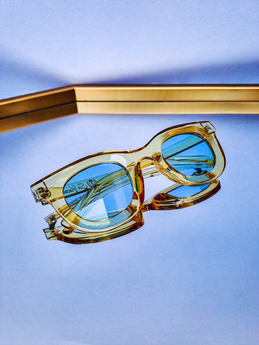 Sirvincent_sa's tweet photo. The Sir Vincent Signature Concave Sunglasses. 👓

Crafted for Hot Sunny Days in Mzansi with a unique hollowed out square frame front. 
 
Glasses accompanied by case, pouch and cleaning cloth.

Color: Transparent Honey with Light Blu Lenses 

🏷️: R350

#sirvincent #Sunglasses https://t.co/yl7YdtYziB