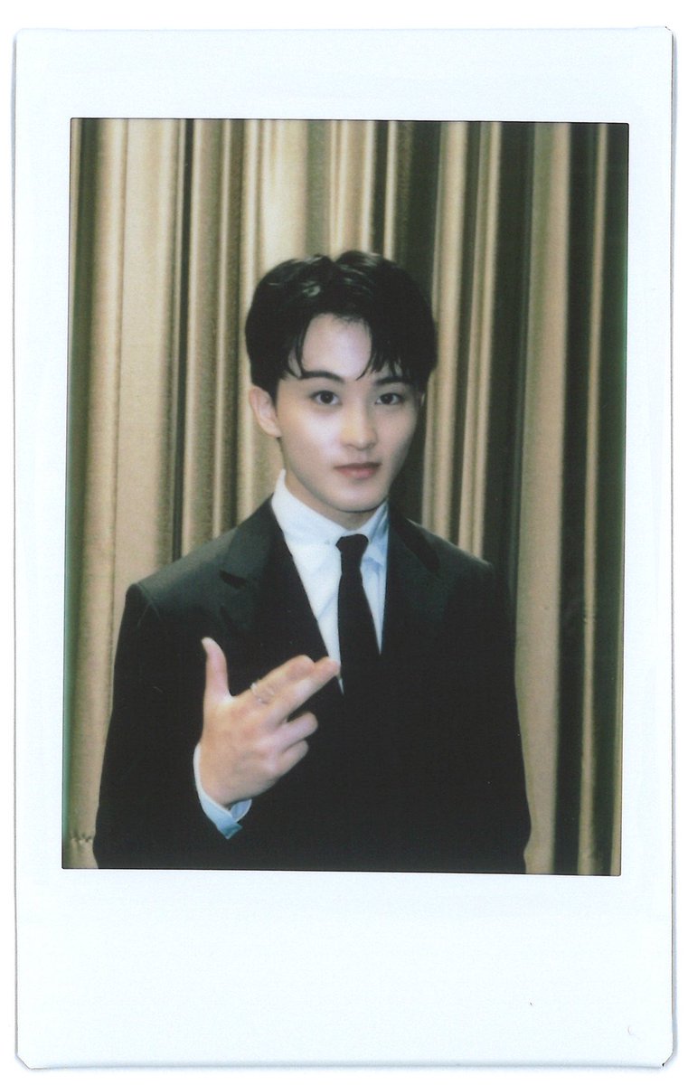 luvnpeacein9982's tweet image. 231006 127 위버스 #마크 #MARK