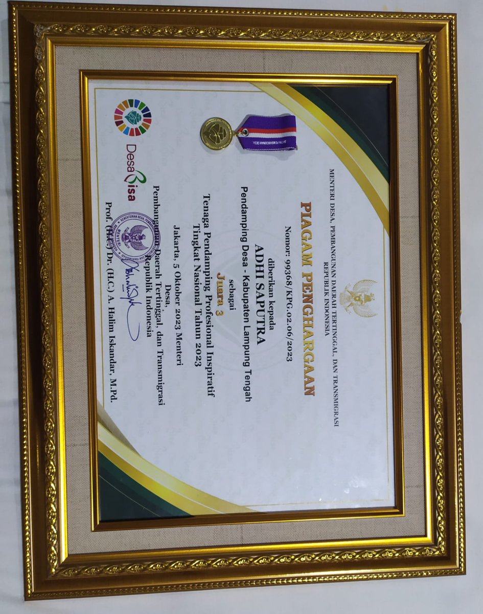 Abindar_85's tweet photo. Selamat kepada :
1.Adhi Saputra (PD Lampung Tengah) Juara 3 Nasional Wilayah Barat TPP Inspiratif.
2.Maryadi (PLD Lampung Tengah) Juara 2 Nasional Lomba Menulis dan 
3. Hariz Arifai ( PLD Lampung Selatan) Juara 3 Nasional Lomba Podcast 
#HariPendampingDesa
@halimiskandarnu https://t.co/hx81qtqXDD