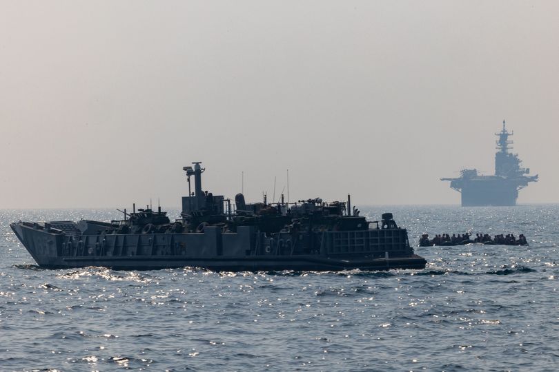 U.S. #Marines from the 26th Marine Expeditionary Unit and U.S. Navy's special operations forces conduct small boat exercises in the @US5thFleet #PeoplePartnersInnovation