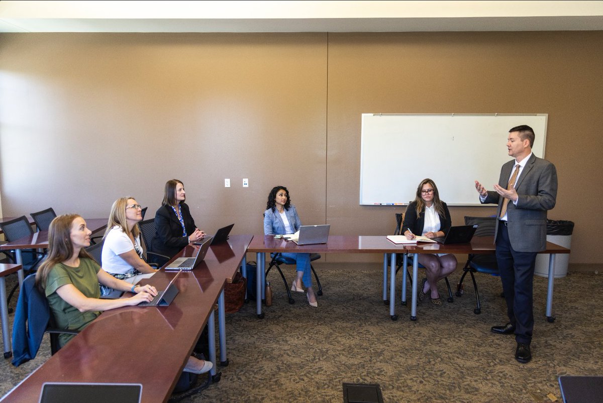 Join our community of faculty committed to equity and justice in research, teaching and service. We are accepting applications for a tenure-track, open rank Professor of Higher Education. Apply today: smu.edu/Simmons/Academ…
#SMU #Dallas #NowHiring#Faculty #HigherEducation
