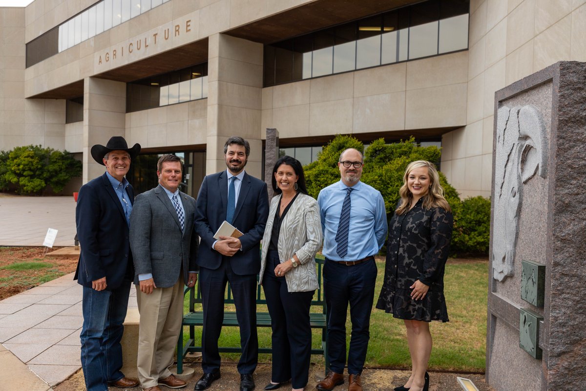 Oklahoma Cattlemen's (@okcattlemen) on Twitter photo OCA Executive Vice President Michael Kelsey met with a trade delegation from Uruguay at the <a href="/OklahomaAg/">OK Dept of Ag</a> office with Secretary Blayne Arthur and Deputy Secretary JanLee Rowlett. <a href="/Oklahoma_Wheat/">Oklahoma Wheat Commission</a> Executive Director Mike Schulte was also present at the meeting. OCA Executive Vice President Michael Kelsey met with a trade delegation from Uruguay at the <a href="/OklahomaAg/">OK Dept of Ag</a> office with Secretary Blayne Arthur and Deputy Secretary JanLee Rowlett. <a href="/Oklahoma_Wheat/">Oklahoma Wheat Commission</a> Executive Director Mike Schulte was also present at the meeting.