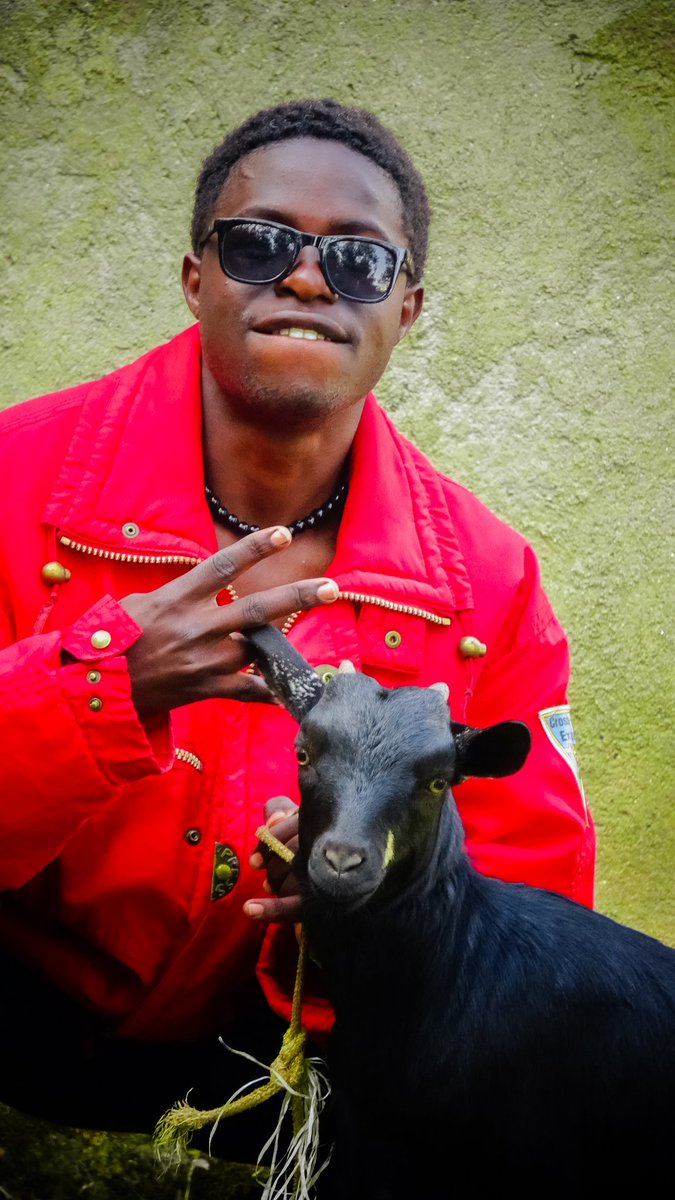 Mbwira uwo mugendana nkubwire uwi urine!!! Maradona bahasa ra???,