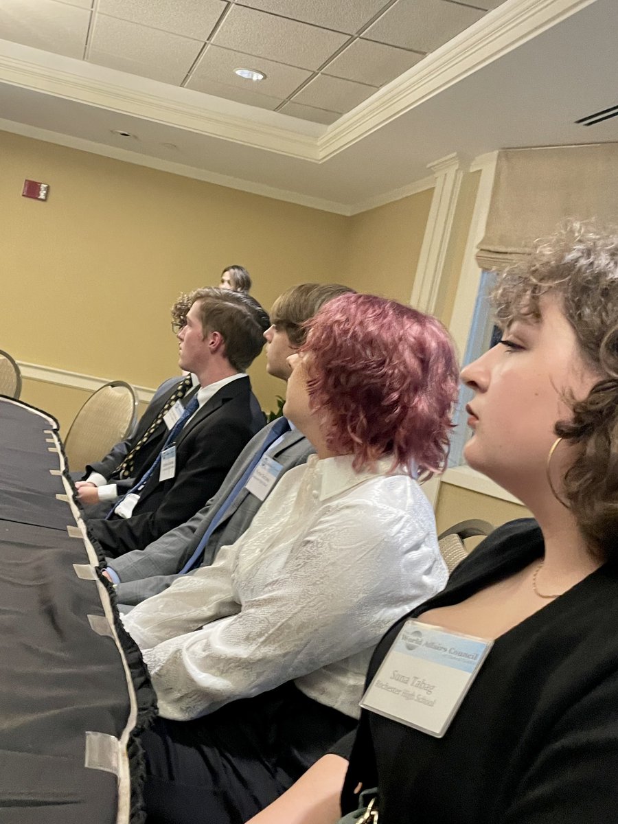 Check out these Young Diplomats! They got to chat with Ambassador Krishna Raj Urs about his career in the foreign service and hear a presentation about U.S. Relations with the Americas. #tradionofexcellance #econed #socialstudies <a href="/RocketsCUSD3a/">Rochester Rockets</a> <a href="/RochesterHS_3A/">Rochester HS</a>