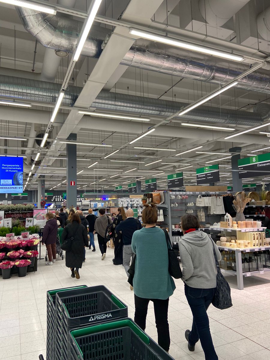 Erikoiskaupan liitto (@etu_fi) on Twitter photo OpoTET -päivä on saapui Kuopioon! Päivä kertoi perusopetuksen ja 2. asteen koulutuksen opinto-ohjaajille kaupan alasta, sen monipuolisuudesta ja mahdollisuuksista. <a href="/kauppafi/">Kaupan liitto</a> ja Erikoiskaupan liiton yhteistyössä toteuttama #opoTET kerryttää opinto-ohjaajien tietämystä kaupasta OpoTET -päivä on saapui Kuopioon! Päivä kertoi perusopetuksen ja 2. asteen koulutuksen opinto-ohjaajille kaupan alasta, sen monipuolisuudesta ja mahdollisuuksista. <a href="/kauppafi/">Kaupan liitto</a> ja Erikoiskaupan liiton yhteistyössä toteuttama #opoTET kerryttää opinto-ohjaajien tietämystä kaupasta