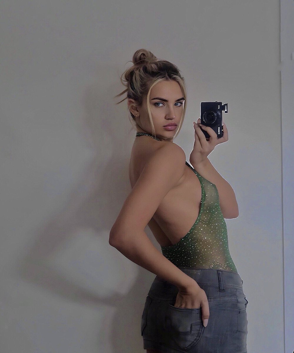 ⠀⠀
ᅟ
ᅟᅟᅟ         ㅤ

⠀                ،، 𝐌𝐚 𝐯𝐨𝐫𝐫𝐞𝐢 𝐬𝐭𝐚𝐫𝐞 𝓪𝐧𝐜𝐨𝐫𝐚
⠀                𝐮𝐧 𝐩𝐨’ 𝓷𝐞𝐠𝐥𝐢 𝓸𝐜𝐜𝐡𝐢 𝓽𝐮𝐨𝐢 ,,