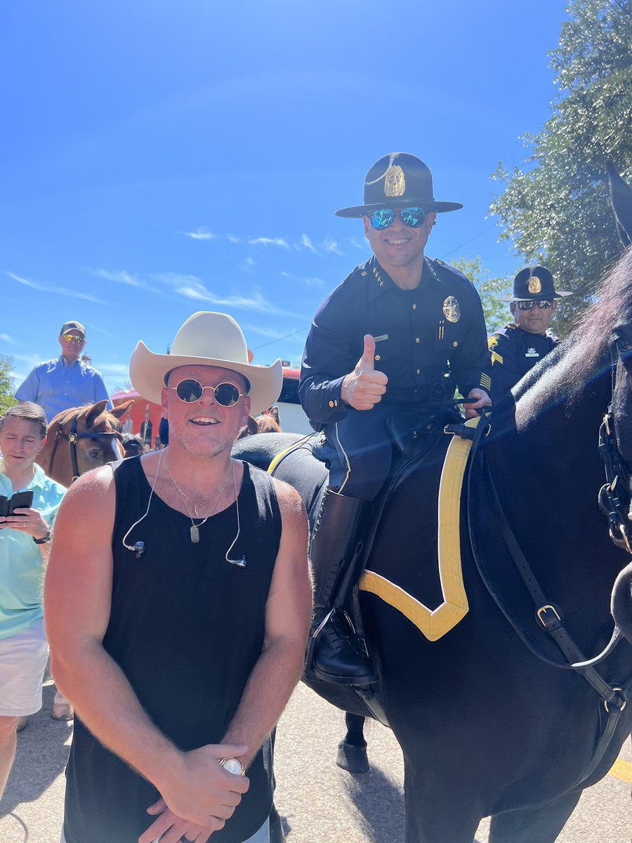 DPDChiefGarcia's tweet image. What an experience! Never gets old! Amazing time @StateFairOfTX, w/ my forever partner “Cash”. Shout out to our awesome Mounted unit @TacticalDPD! Great meeting you @PatMcAfeeShow, hope you enjoy our city! Extremely proud of @DallasPD! Now……let’s get ready for some FOOTBALL!