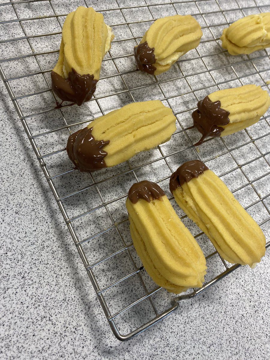 Cake Craft pupils making some Viennese Fingers this week 🍴Focusing on the creaming method and piping skills 😋 <a href="/cumbernauldacHE/">Home Economics Cumbernauld Academy</a> <a href="/CumbernauldAcad/">Cumbernauld Academy</a>