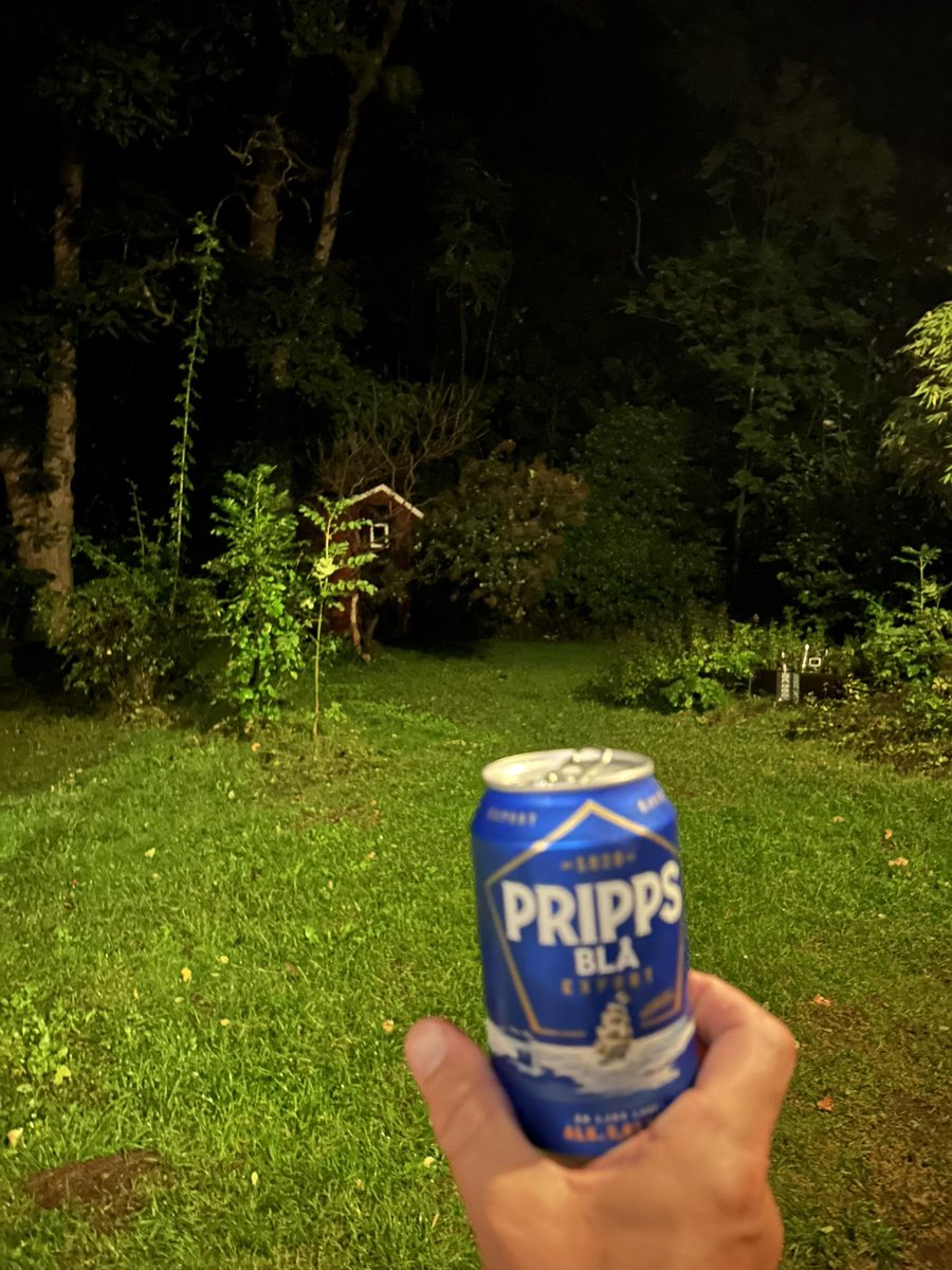 ljungan68's tweet photo. Skål Boys 🍻 https://t.co/v95LdGN0fg
