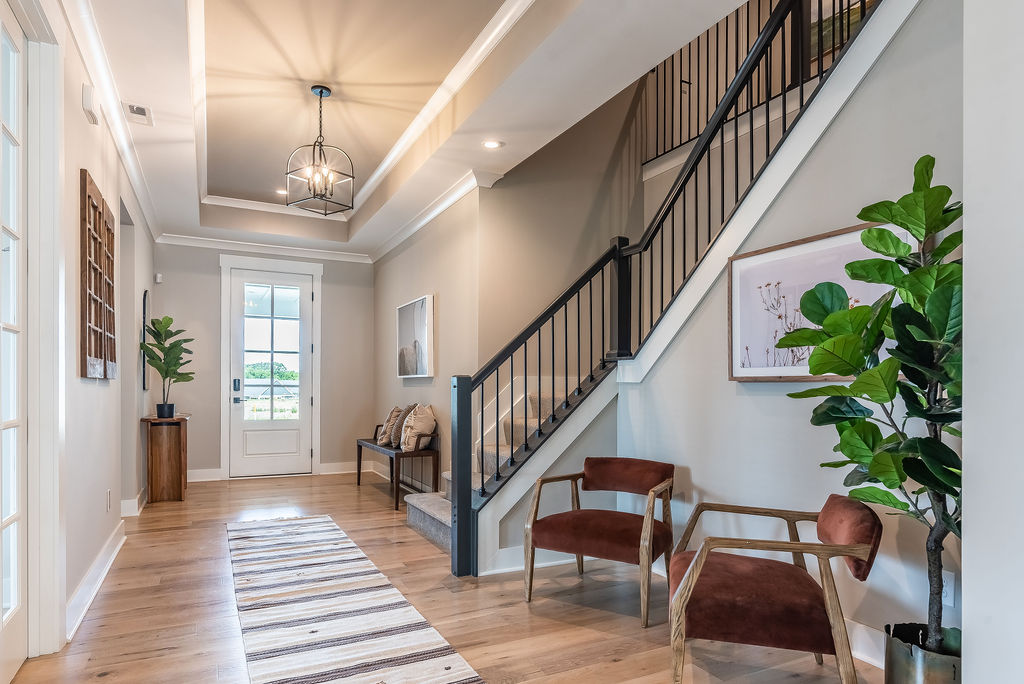 BIAparade's tweet photo. Beautiful craftsmanship ✅. Amazing layout ✅. Great location and schools ✅. This beautiful entry from @collectivehouserealty could be your HOME. Check it out in person Friday - Sunday (12 pm - 6 pm) or anytime online at https://t.co/GpdIL7fuTJ. https://t.co/BwzipdoxTs