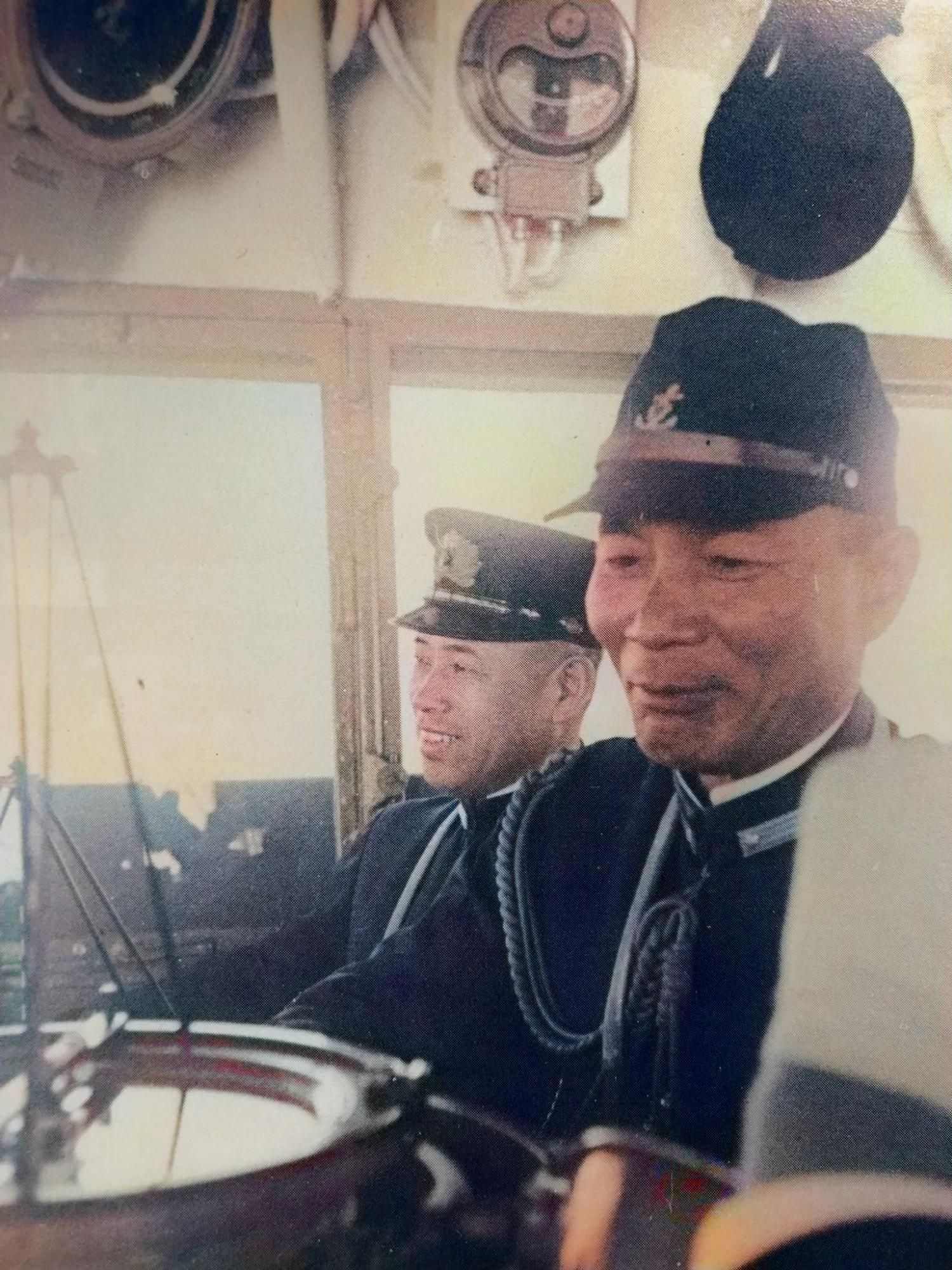 Amazon.co.jp: 最後の特攻 宇垣纒連合艦隊参謀長の生と死 (光人