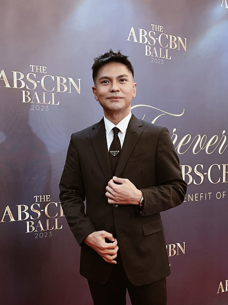 markiecastillo's tweet photo. #ForeverGrateful and honored to be a Kapamilya, again.

Wearing @versace x @prada

Styled by @aaronmangsat

#ABSCBNBall2023 https://t.co/sarUmHV3y8