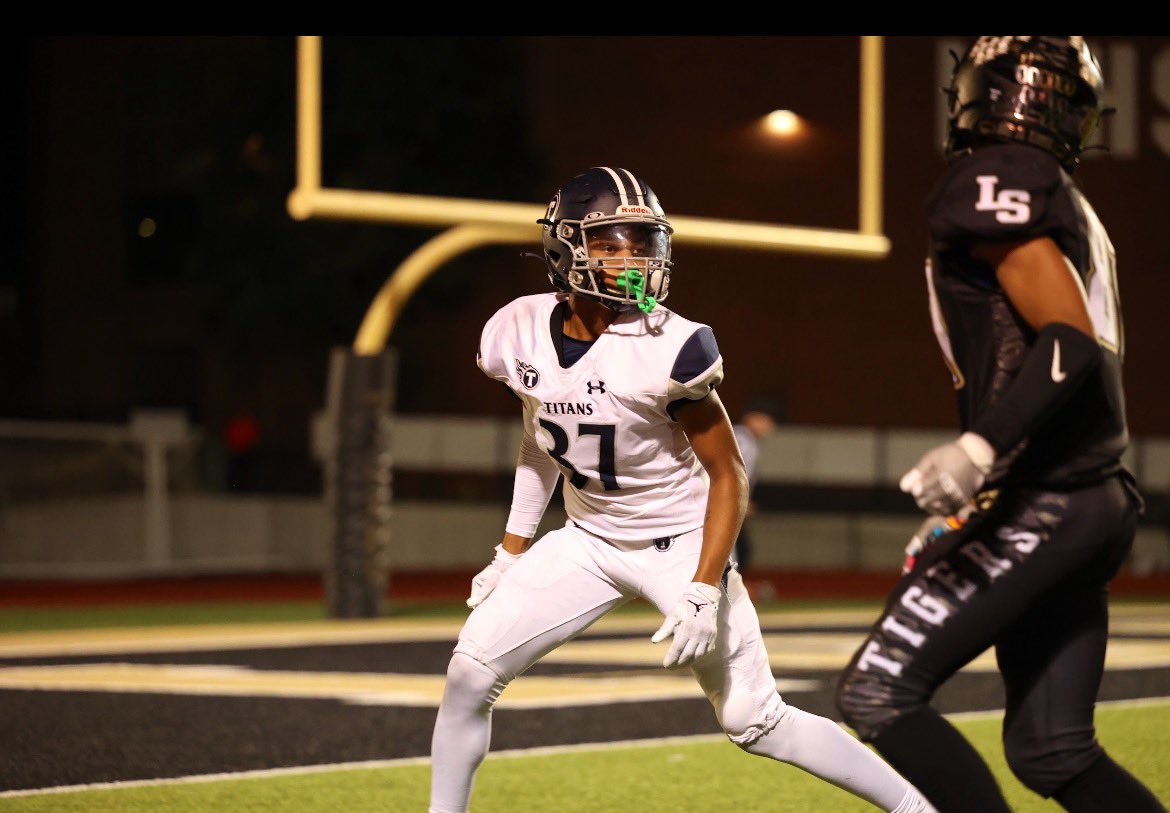 Ms_ModelZ's tweet image. Game day!! Let’s go!! @LSWTitanFB @Jr8Lindsey