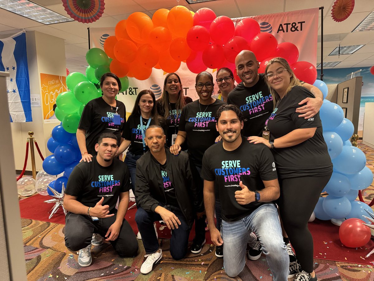 JayFromMiamii's tweet photo. Ending #SCFW23 Wearing AT&amp;T Gear Proudly ! What a fun week! Thanks for all you do Miami MSS! #MBCGoodstuff #BanksBosses @TheIvanLacayo @TonySmith4Sales @mrsherd2015 @TheGoodLifeKev @banks_dvb @ATT @mbcgoodstuff @RestrepoARV https://t.co/HyzYCkXW21