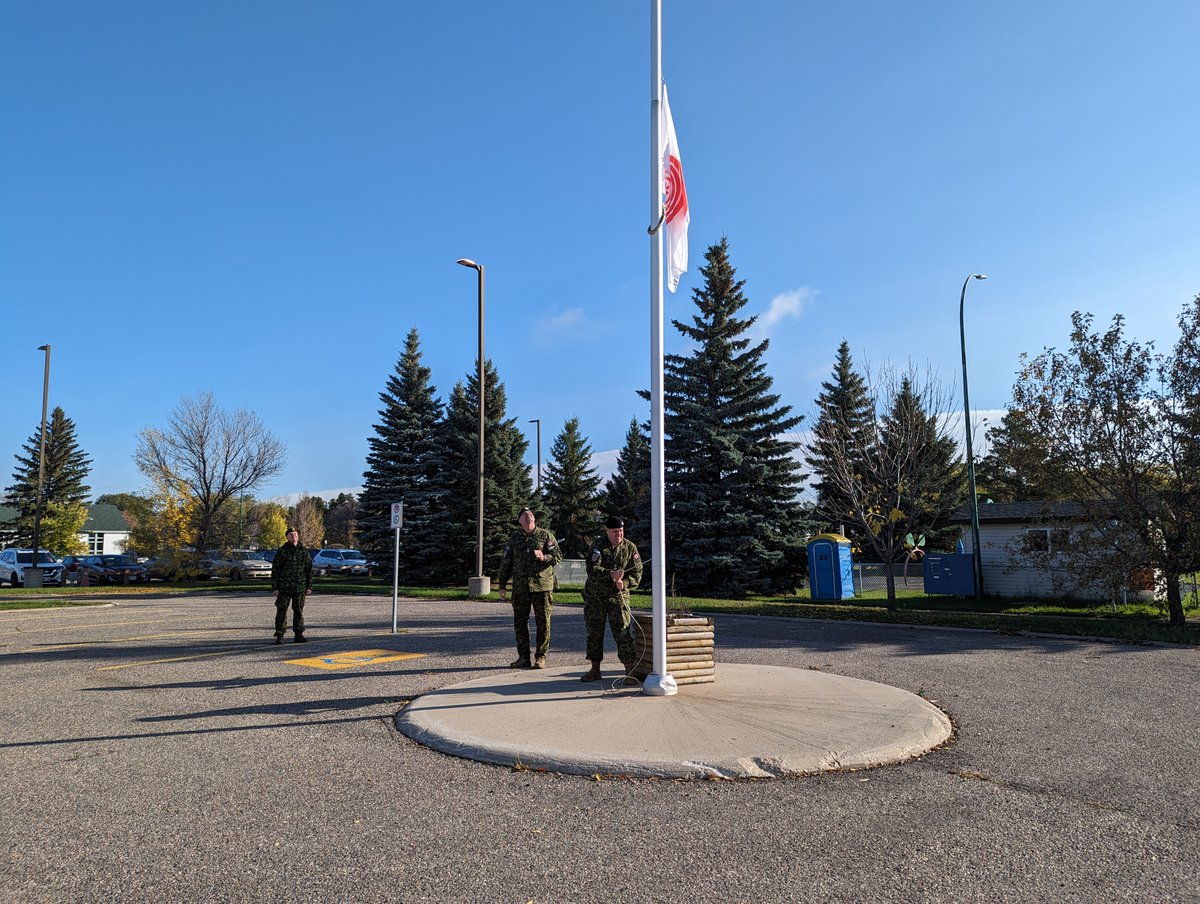 UnitedWayBdn's tweet photo. CFB Shilo kicked off their workplace campaign, raising the flag on base.
#UWBdn #WeAreCommunity #WorkplaceCampaign #cfbshilo https://t.co/HeDTcE1dMG