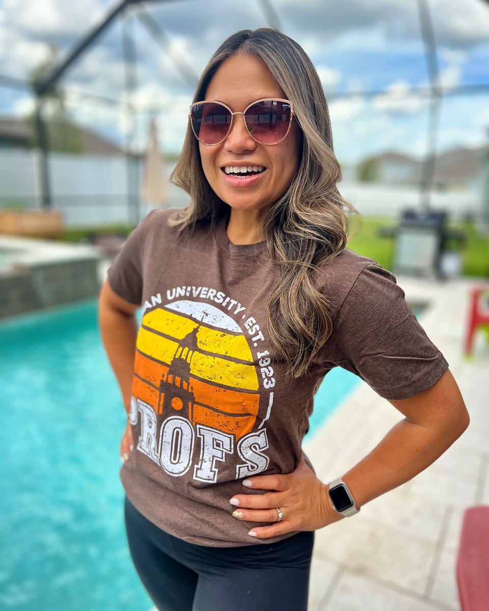 Look what came in the mail today! Showing my #profpride all the way down here in #tampa #florida! Sorry I can’t be there in #NJ to celebrate my alma mater’s #centenial at #homecoming 🥲Here’s to 100 years, <a href="/RowanUniversity/">Rowan University</a>! 🥂