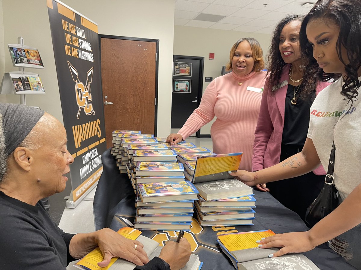 FultonCoSchools's tweet photo. New York Times bestselling author Jewell Parker Rhodes visited Camp Creek Middle School to read and share her book Treasure Island: Runaway Gold. #FCSNews 

@CampCreekMiddle 
@KimberlyRDove 
@Franchesca_Warr https://t.co/0NLUC9f5NA
