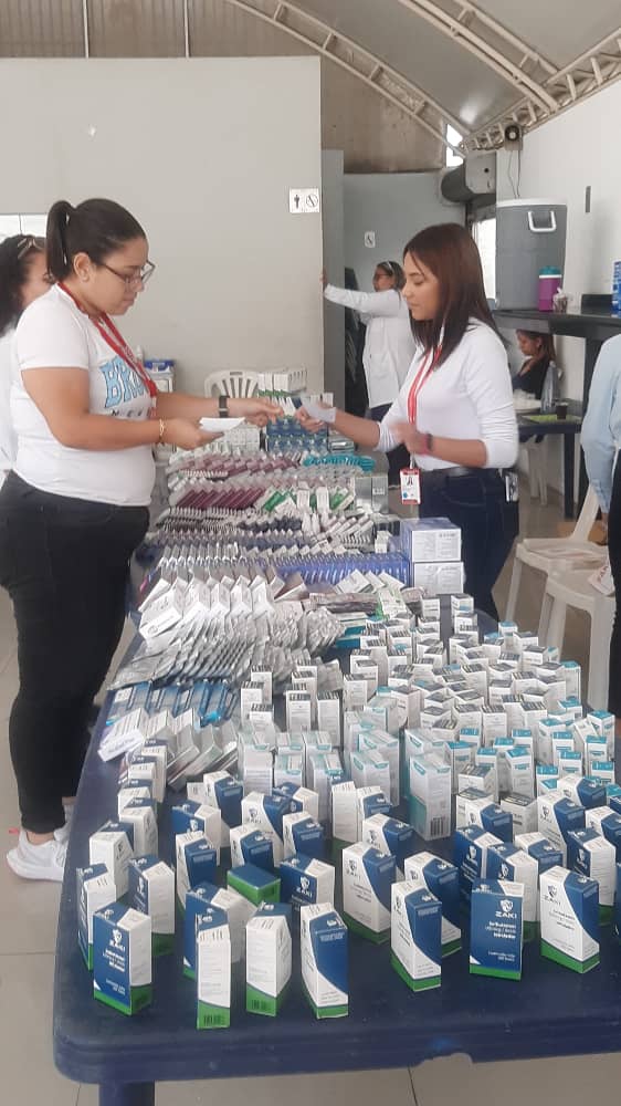 Somosivss's tweet photo. El Instituto Venezolano de los Seguros Sociales (IVSS), realizó una jornada médica, a través de la Dirección General de Salud, para el personal que labora en la sede principal de la institución, ubicada en la parroquia Altagracia.
#ElEsequiboSeDefiende https://t.co/Z40Jmz8f5v