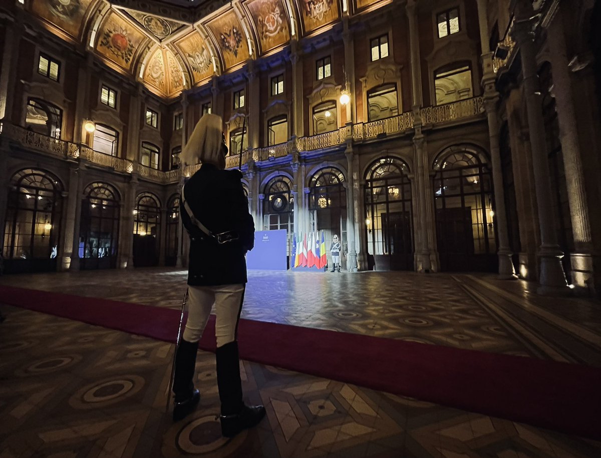 Palacio da Bolsa w #Porto Za chwilę uroczyste zakończenie #ArraiolosSummit z udziałem @prezydentpl @AndrzejDuda.