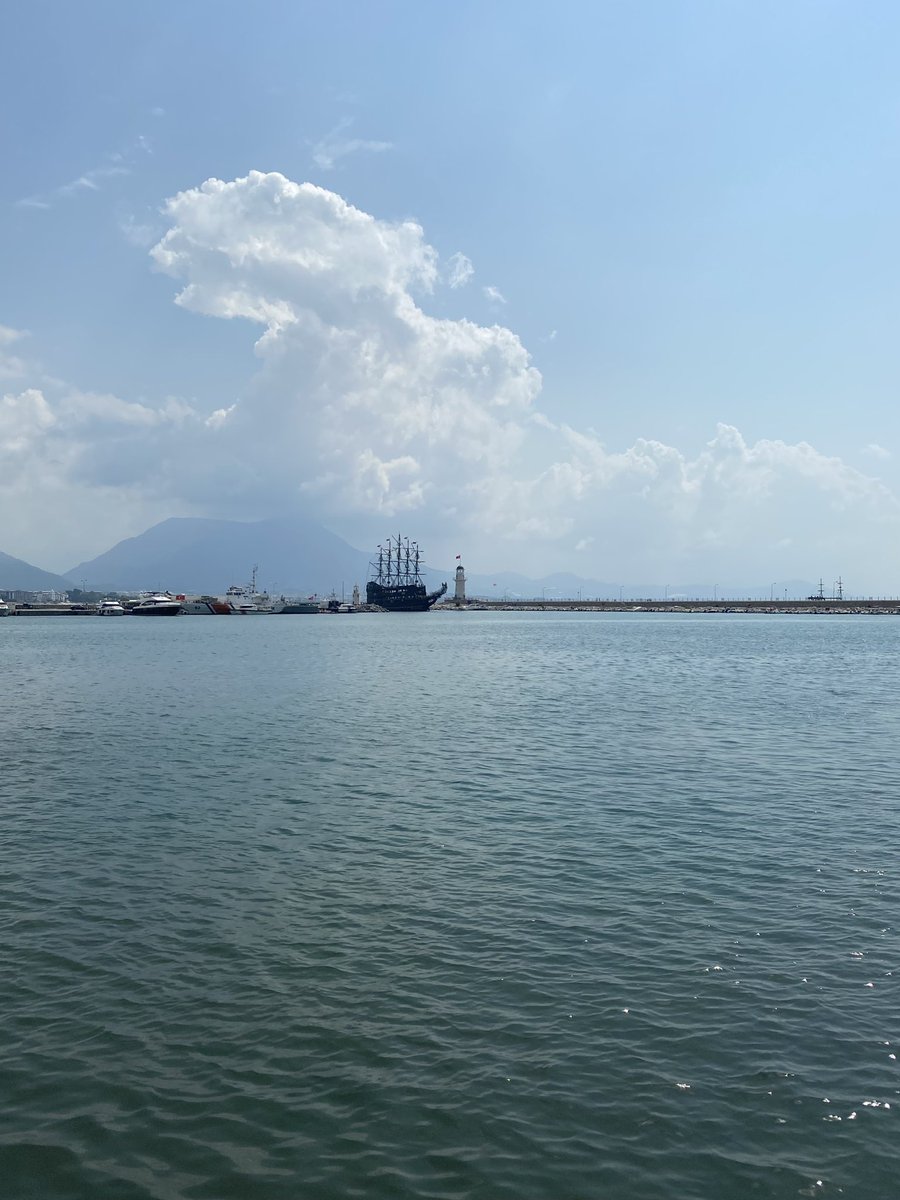 Sabah kalktığında,
hayatta olmanın ne kadar değerli bir ayrıcalık olduğunu düşün..
Nefes almak, düşünmek, keyif almak, sevmek….

#music #world #love 
Marcus Aurelius