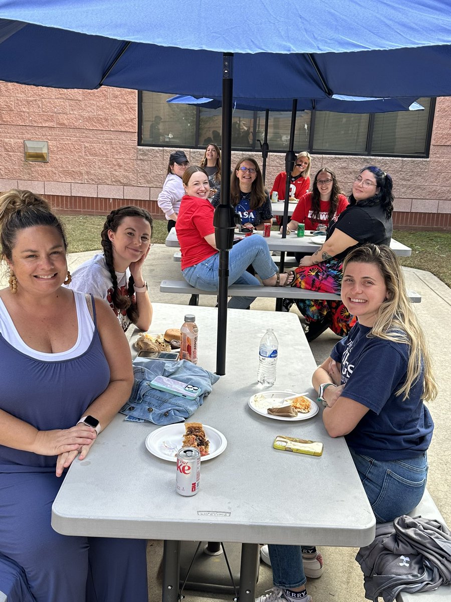 Margaret Moore (@margaretk_moore) on Twitter photo Definitely one of the best, most “fan favorite” days of the school year!! It was our annual <a href="/npepanthers/">New Prospect Panthers</a> College Tailgate for staff!! Thank you to <a href="/npescounseling/">Christina McLeod</a> for being the ultimate grill master! 🍔🌭🎉 Definitely one of the best, most “fan favorite” days of the school year!! It was our annual <a href="/npepanthers/">New Prospect Panthers</a> College Tailgate for staff!! Thank you to <a href="/npescounseling/">Christina McLeod</a> for being the ultimate grill master! 🍔🌭🎉