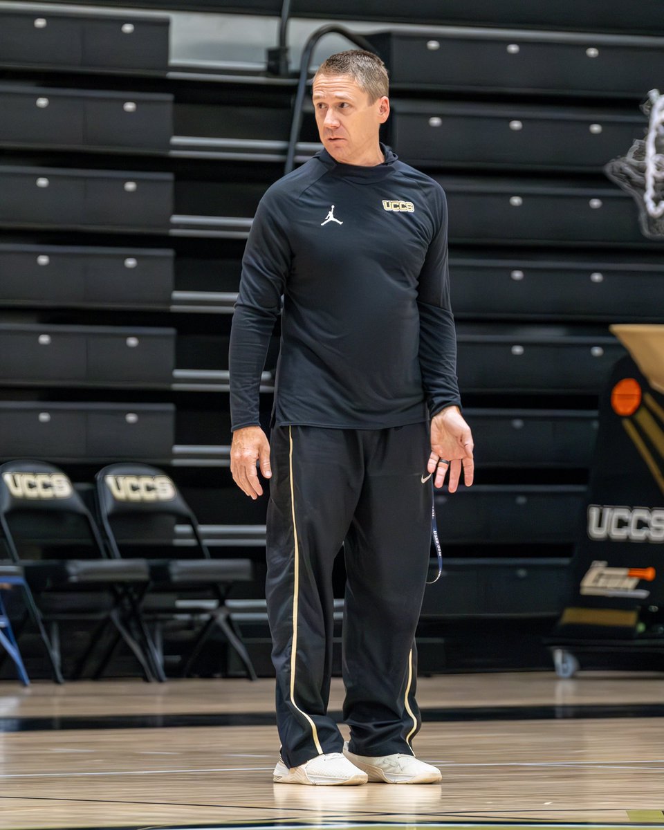 UCCSMBB's tweet image. Happy National Coaches Day to our amazing staff! Thanks for all you do both on and off the court to help our student-athletes succeed🔥

#uccs #gomountainlions