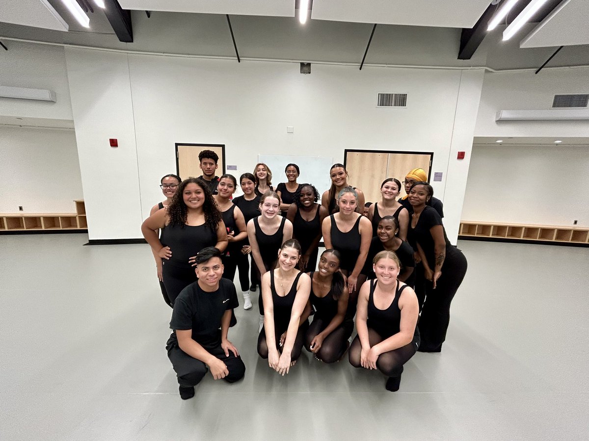 LHS dancers spent the day at @CCBCPerformArts taking class with @gallimdance. Thank you CCBC Dance for such an awesome time! @BCPSDance @dtpilate38 @sonia_synkowski