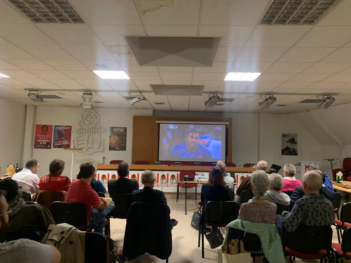 Petit moment festif à la fédération PS 93 autour du match de l’équipe de France de Rugby.
#FederationPS93