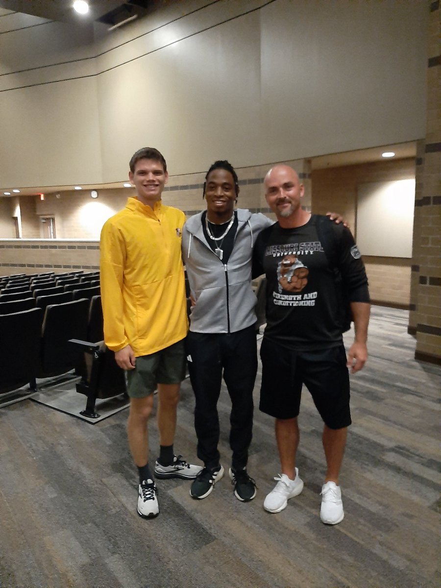 PowerlessU's tweet photo. Thank you @KickapooChiefs for allowing @JamalMcmurrin to share his God story at their FCA gathering this morning.

In reference to the JUCO struggle... "I spent a lot of time talking to God and I learned that God speaks through other people." https://t.co/0wxJGgpwiN