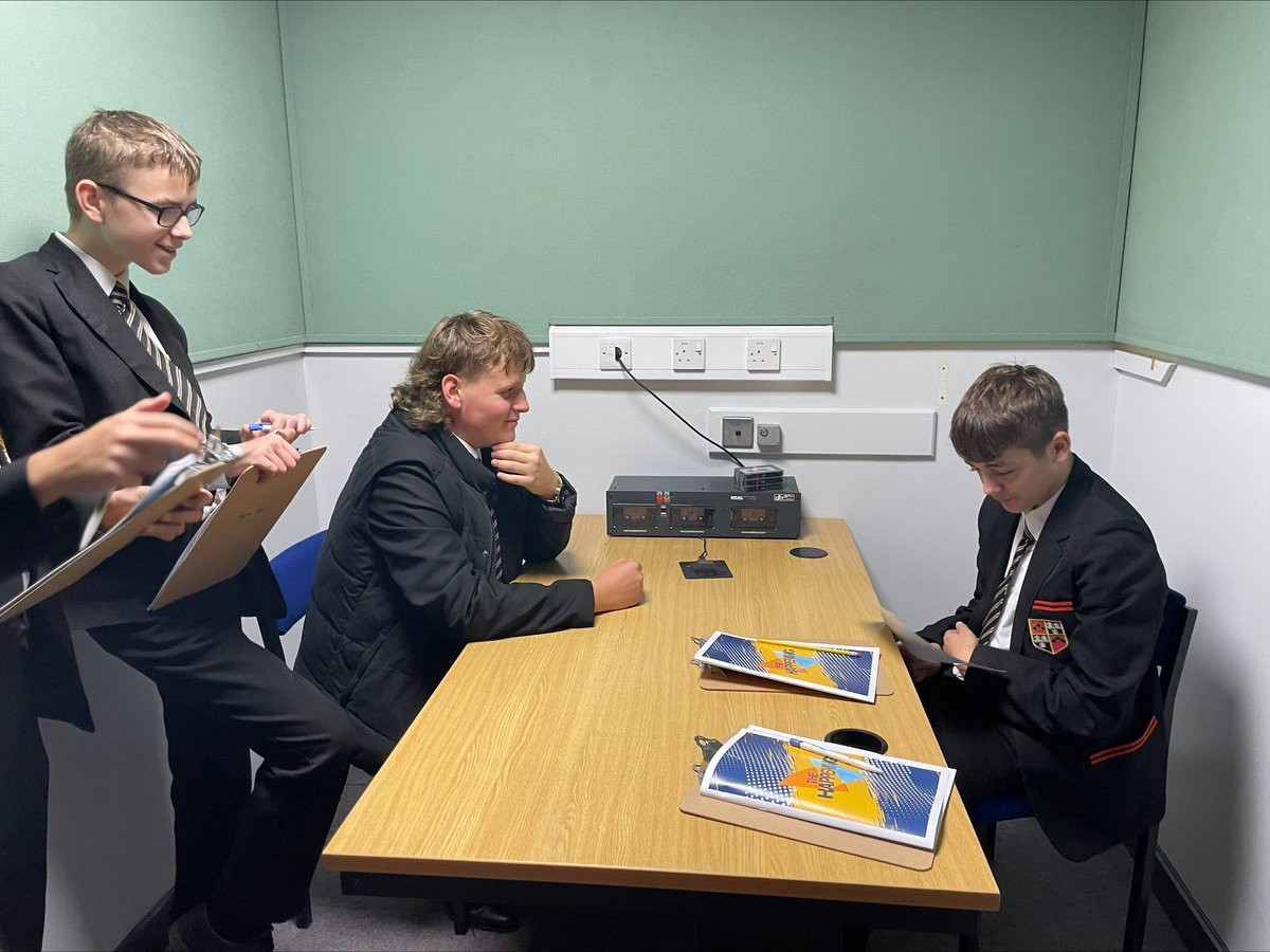 carresgrammar's tweet photo. @carresgrammar students taking part in an NKDC Knife Crime #LincsPoliceEdu at learning about knife crime prevention. #SleafordPolice #NKDC #TheHappening https://t.co/b5iCMsQ8Y8