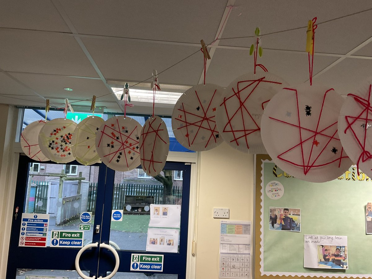 Following on from our learning about spiders and how they make their webs. We were inspired to make our own spider webs! We practised our threading skills and we’re super proud of our creations! 🕸️🕷️