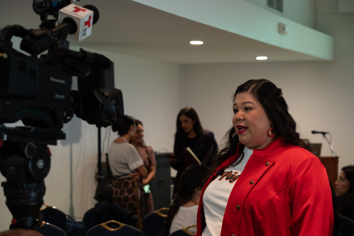 UCLAlatino's tweet photo. @silvia_gee “Unfortunately, our contributions are only being met with a little more than half of what we're owed. This year’s #LatinaEqualPayDay is a reminder to continue to fight for the economic potential and development of Latinas." - @MonicaRamirezOH Founder &amp; President of @mujerxsrising https://t.co/VyrUxilTGF