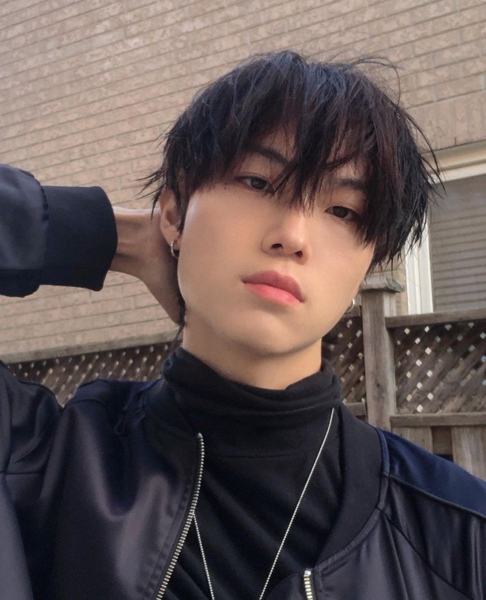 —— 𝙇𝙊𝙂𝘼𝙉 (@logoneshot) on Twitter photo 