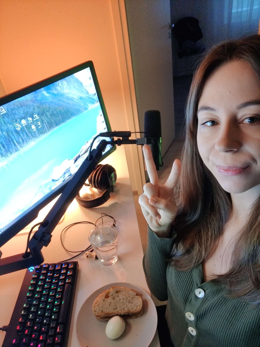 actuallyalisa's tweet image. DAY 2 OF #PECFALL PLAYOFFS ⏲️😳
going live to watch them now 😇 (also lmk what u wanna see on @PUBGesports twitter today 😈)

matches at 18:00 CEST! ▶️twitch.tv/pubg_battlegro…

#PECFall #PUBGEsports #PUBGPartnerTakeover