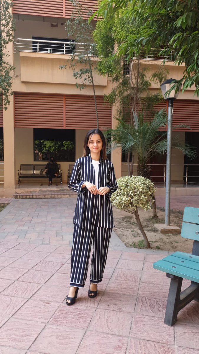 SanaRauf000's tweet photo. βͺβ«βͺβ«Don't let anyone define you β«βͺβ«βͺ
#FridayVibes
#FridayFeeling
#blackwhite
#NUST
#MSMassCommunication
#MS2021_2023
#predefence
^-^... https://t.co/K5zU2YrVfC