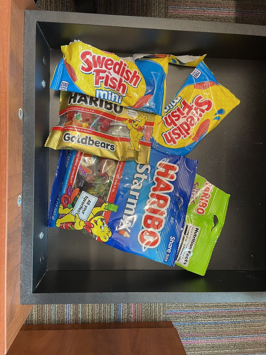 JessicaDaleyMD1's tweet photo. @KMBaileylab providing the necessary supplies for manuscript writing https://t.co/3vA0a6KCmC