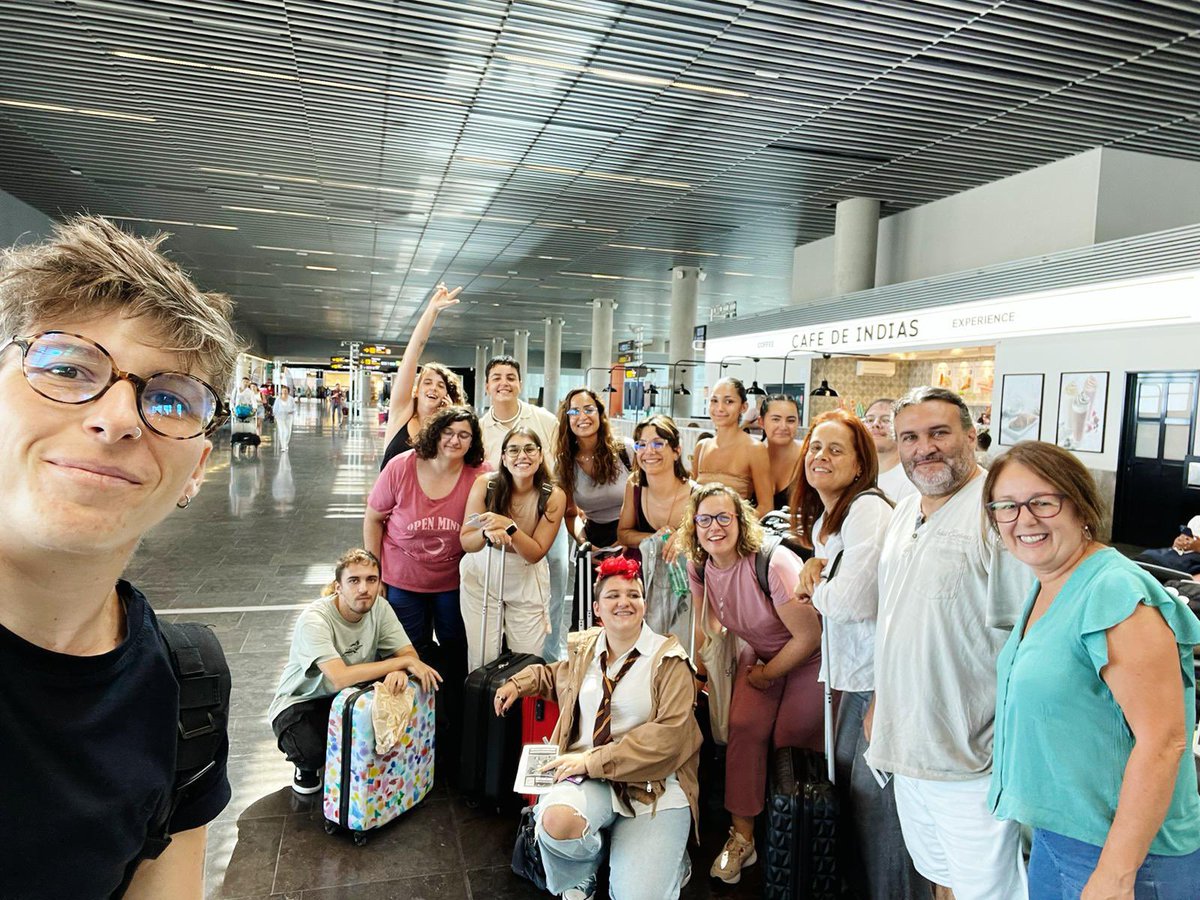 lacolectiva_can's tweet photo. Parte de la comitiva de @dragaespacio y @lacolectiva_can ya estamos en camino hacia las Jornadas #AlianzasFeministas!! https://t.co/TXXBs9LDQV