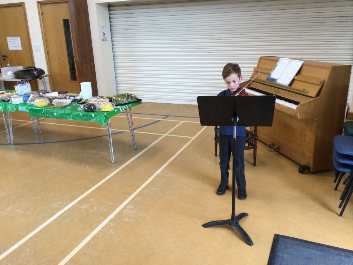 woodstonecps's tweet photo. Thank you to everyone who supported our Macmillan coffee afternoon today and an extra big thank you to our two fantastic musicians who entertained us whilst we enjoyed our coffee and cake! https://t.co/UcZHgzeA1d