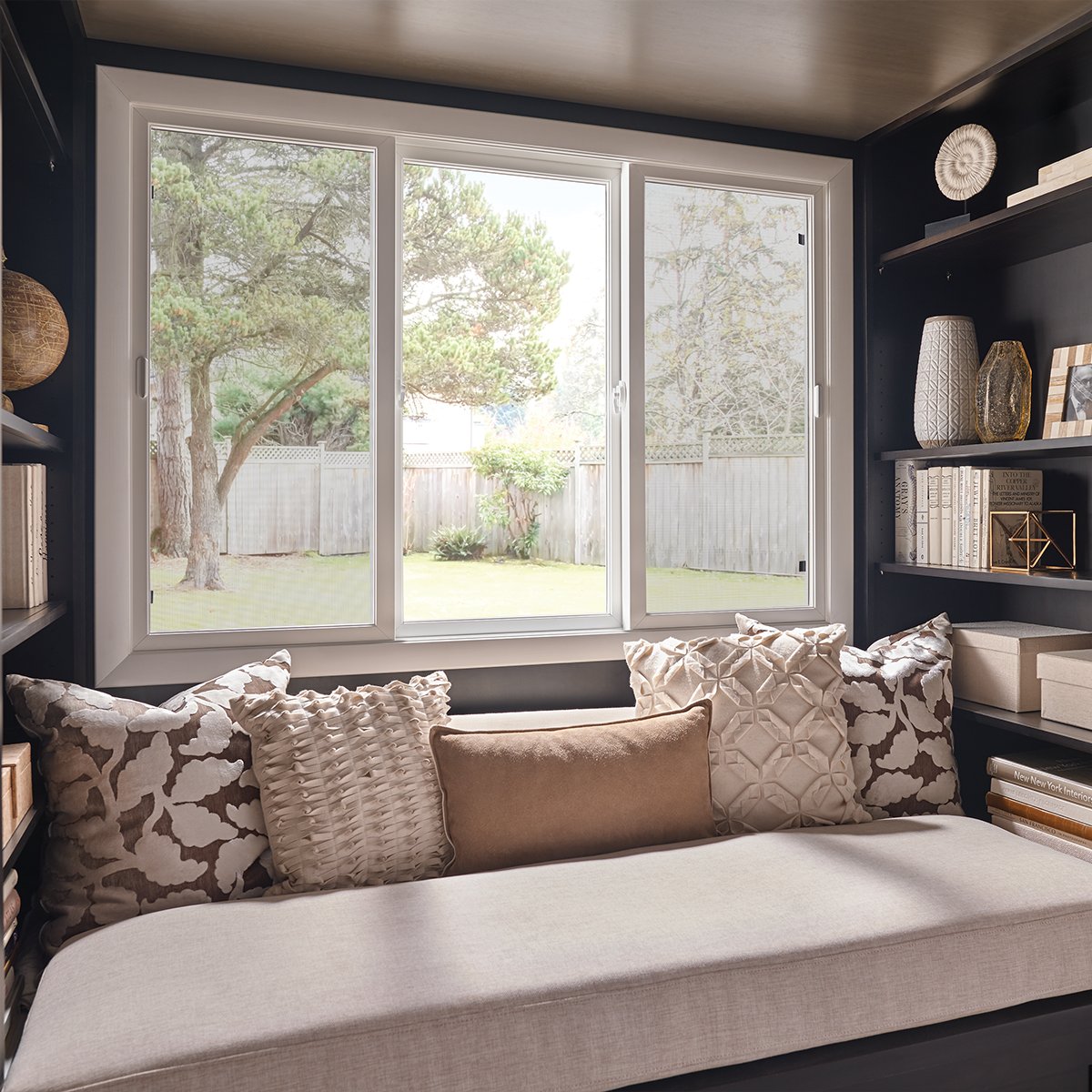 KernGlass's tweet image. Swap out those old windows with Kern Glass! 🌬️ Upgrade and feel the warmth. 
📞 (661) 327-4053 | 🔗 kernglass.com #StayWarm #RetrofitWindows