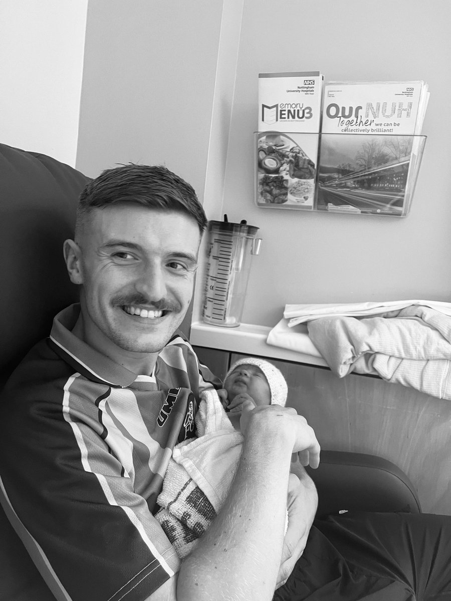 libbymann's tweet image. Frankie tarpey born today at 11:59 8lb 1oz. Our perfect girl 🤍🤍🤍