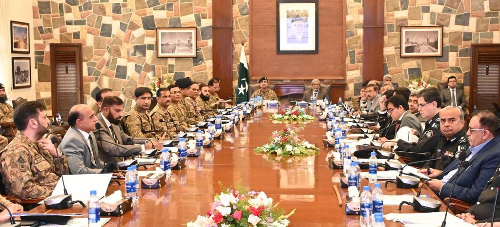 Saju__302's tweet photo. 🇵🇰 General Syed Asim Munir, COAS, in Karachi for key discussions on national security and progress. Unity in action for a prosperous future! 🤝
#COAS #KarachiMeeting #ProgressForPakistan https://t.co/mxhoQWP7lI